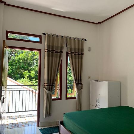 Bertus Guesthouse Labuan Bajo Eksteriør billede